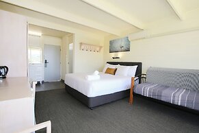 Lake Jindabyne Hotel