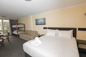 Lake Jindabyne Hotel