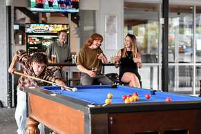 Lake Jindabyne Hotel