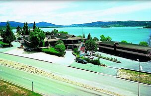 Lake Jindabyne Hotel