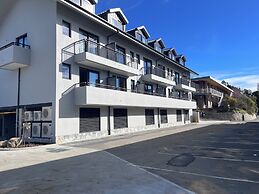 Lake Jindabyne Hotel