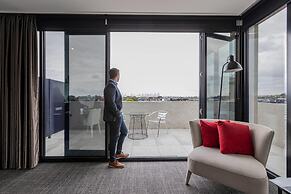 MainStay Suites Hawthorn