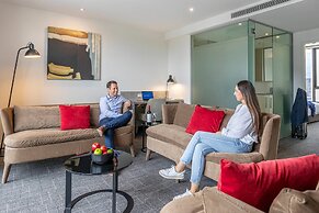 MainStay Suites Hawthorn