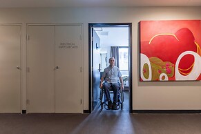 MainStay Suites Hawthorn