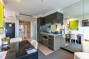 MainStay Suites Hawthorn
