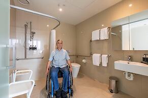 MainStay Suites Hawthorn