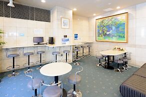 Shin Osaka Sunny Stone Hotel