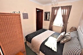 Bridle Lodge Apartments