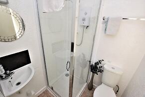 Bridle Lodge Apartments