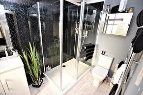 Bridle Lodge Apartments