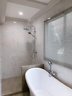 Miloft Sathorn hotel