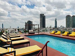 Miloft Sathorn hotel