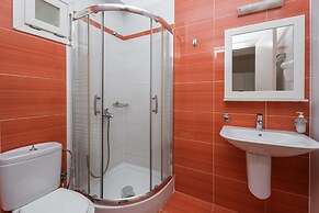 Paralos The Maxine - Adults Only