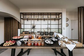 Paralos The Maxine - Adults Only