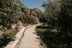 Paralos The Maxine - Adults Only