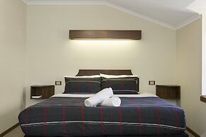 Village Family Motor Inn