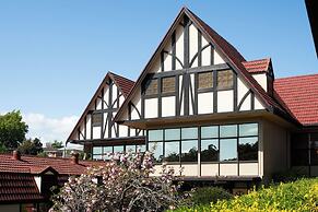 Village Family Motor Inn