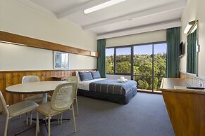 Village Family Motor Inn