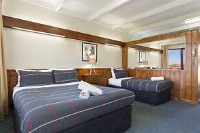 Village Family Motor Inn