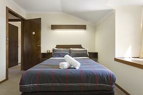 Village Family Motor Inn