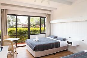 Village Family Motor Inn