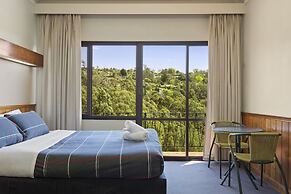 Village Family Motor Inn