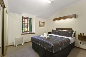 Village Family Motor Inn