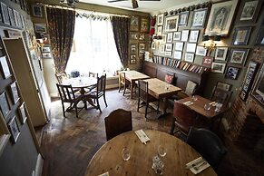 Wykeham Arms