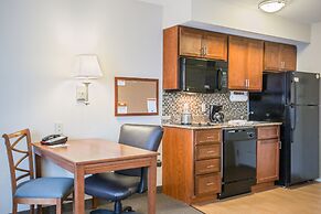 Candlewood Suites Pittsburgh Cranberry by IHG