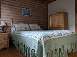 Smith Rock Chalets & Retreat