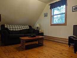 Smith Rock Chalets & Retreat