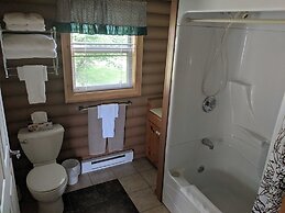 Smith Rock Chalets & Retreat