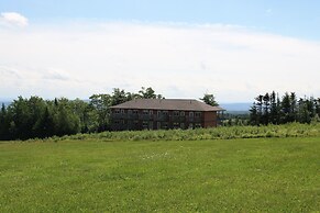 Smith Rock Chalets & Retreat