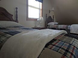 Smith Rock Chalets & Retreat