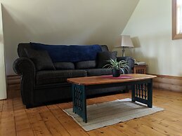 Smith Rock Chalets & Retreat