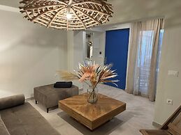 The Noverian Bios Santorini Boutique Hotel