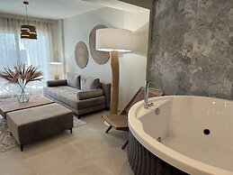 The Noverian Bios Santorini Boutique Hotel