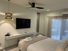 The Noverian Bios Santorini Boutique Hotel