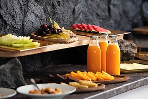 The Noverian Bios Santorini Boutique Hotel