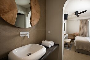 The Noverian Bios Santorini Boutique Hotel