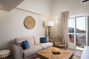 The Noverian Bios Santorini Boutique Hotel