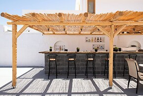 The Noverian Bios Santorini Boutique Hotel