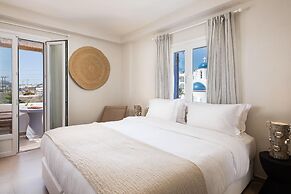 The Noverian Bios Santorini Boutique Hotel