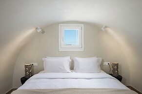 The Noverian Bios Santorini Boutique Hotel