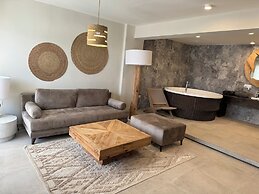 The Noverian Bios Santorini Boutique Hotel