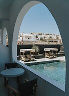 The Noverian Bios Santorini Boutique Hotel