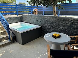 The Noverian Bios Santorini Boutique Hotel