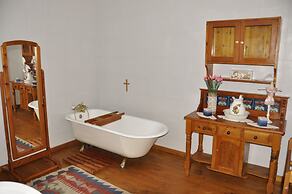 Crane's Nest Guest House at 212