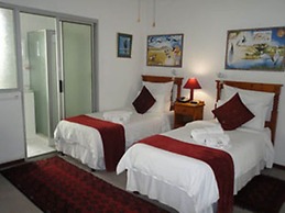 Crane's Nest Guest House at 212