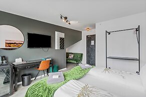 City Center Hotel